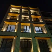 اپارتمان  ۱۲۰ متری خ مصطفی خمینی بهار