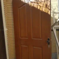 درب ورودی آپارتمان