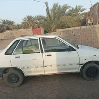 یک ماشین پراید
