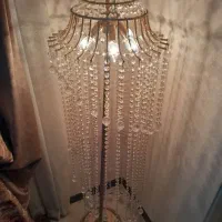 آباژور ایستاده