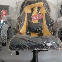 صندلی های گردان نو در سایز بندی