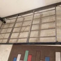 تخت یک نفره فلزی خیلی محکم عالی به همراه تشک|تخت و سرویس خواب|یزد, |دیوار