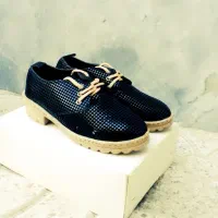 کفش|کیف، کفش، کمربند|اراک, |دیوار