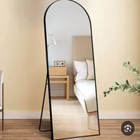 آیینه ایستاده و دفرمه