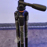 نیکون 5500 با لنز 18 140 همراه با سه پایه ونگارد|دوربین عکاسی و فیلمبرداری|تهران, هروی|دیوار