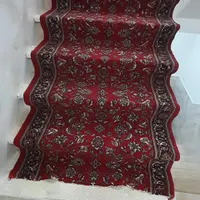فرش قرمز کناره یا راه پله