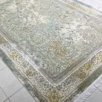 فرش خانه ای ک درآن قدم میزنیدبافرش مامیدرخشد/