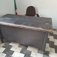 میز کار اداری و صندلی گردان