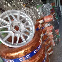 کار در تعویض لاستیک سواری