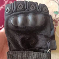 دستکش نیم پنجه|لباس|سرپل ذهاب, |دیوار