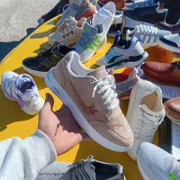 کفش|کیف، کفش، کمربند|نقده, |دیوار