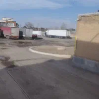 کارگر کارواش سنگین شور تریلی