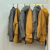 کت پاییزی کلاه دار نو میباشد