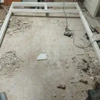 چهارچوب آهنی همراه با درچوبی