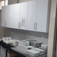 کابینت MDF سفید در حد نو زمینی و دیواری