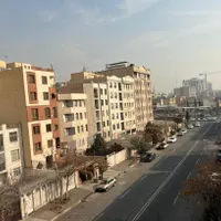 ۱۳۹ متر ۳ خواب تهاتر با واحد کوچکتر یا فروش