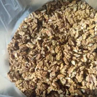 مغز گردوی پر چرب