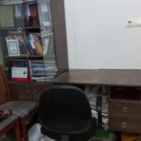 کتابخانه و میز تحریر و صندلی چرخ دار|میز تحریر و کامپیوتر|اهواز, گلستان|دیوار
