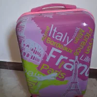 چمدان دخترانه