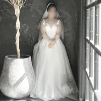 لباس عروس به همراه تور تاج ژپون و روبدوشامبر