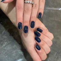 خدمات کاشت ناخن