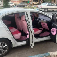 برلیانس خونگی دست یه خانم بوده فقط میرفته کلاس