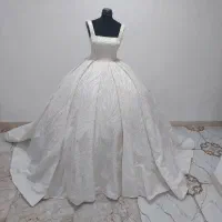 لباس عروس وعقد