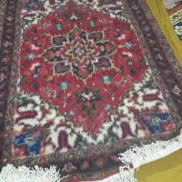 یک قالیچه دست بافت تازه ازدارافتاده