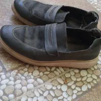 تعدادی کفش