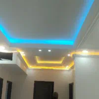 چندتا بنای  گچکار لازم دارم