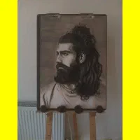 طراحی چهره سیاه قلم و پاستل