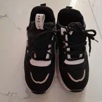 کتونی مشکی لژ دار سایز 39|کیف، کفش، کمربند|تهران, خواجه نظام الملک|دیوار