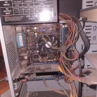 کیس کامپیوتر و مانیتور ۱۹ اینچ و کیبور|رایانه رومیزی|قم, اسمعیل آباد|دیوار