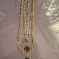 گردنبد  زیبا و ضد حساسیت  و رنگ ثابت