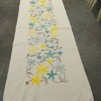 کار گلدوزی با دست