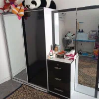 کمد لباس . میز آرایش و تخت خواب  دو نفر بدون تشک|تخت و سرویس خواب|بوکان, |دیوار