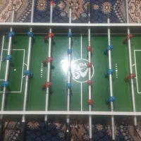 یک عدد فوتبال دستی طول ۱۰۰ و عرض ۵۳ پای ۱۴