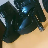 کفش پاشنه‌بلند زنانه استایل خاص (نو)