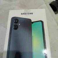 گوشی فروشی با کارتون وشارژر فابرک