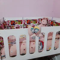 تخت نوزاد کنار تخت مادر