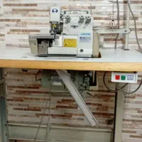 یک دستگاه چرخ ژور لباس مجلسی