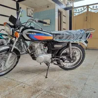 موتور سیکلت پارکینگی