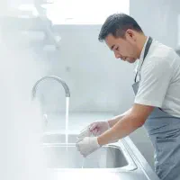 نیرو خدماتی - 35میلیون با جای خواب و بیمه