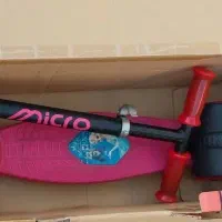 اسکوتر  صورتی  سالم ودرحد نو و تمیز