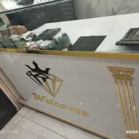 ویترین و پیشخوان