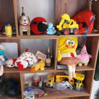 عروسک|اسباب‌بازی بچه|تهران, تسلیحات|دیوار