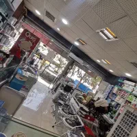 فروشنده خانم