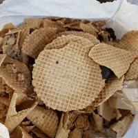 نان خشک.ضایعات نان بستنی.