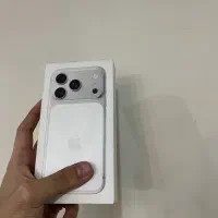 ایفون 17 pro سفید آکبند پلمپ