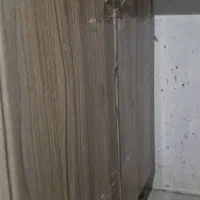 کابینت فلزی دو در، دو طبقه همراه با سنگ مرمر